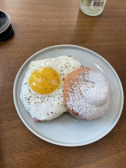 Three Bites Bakery Picture 10