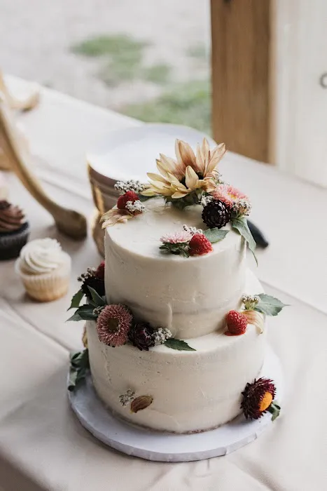 Three Bites Bakery Picture 9