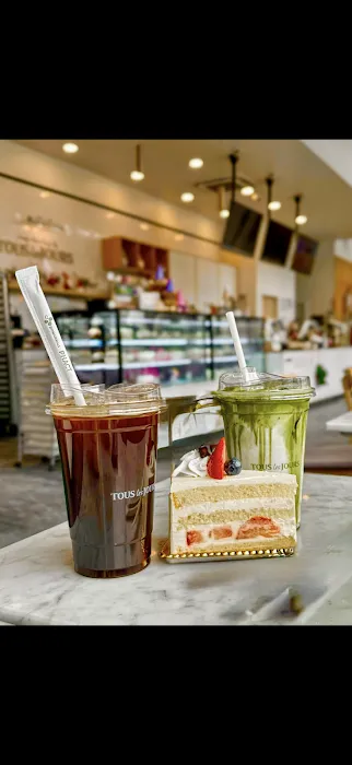 TOUS les JOURS Bakery & Cafe Picture 3