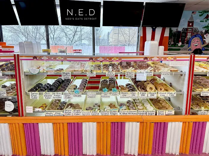 Amy's Donuts Picture 6