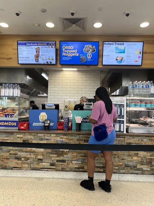 Auntie Anne's Picture 8