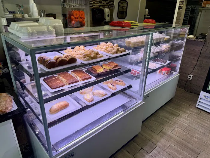 Fabi's Brazilian Bakery and Restaurant Picture 8