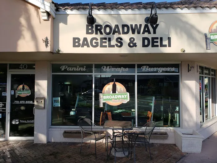 Broadway Bagels & Deli Picture 7