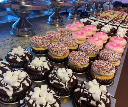 Smallcakes Cupcakery