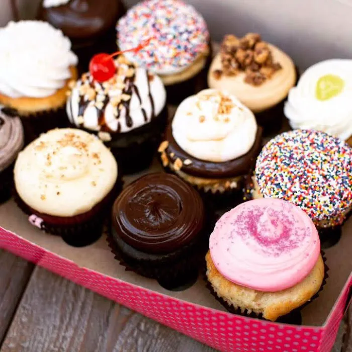 Smallcakes Cupcakery Picture 10