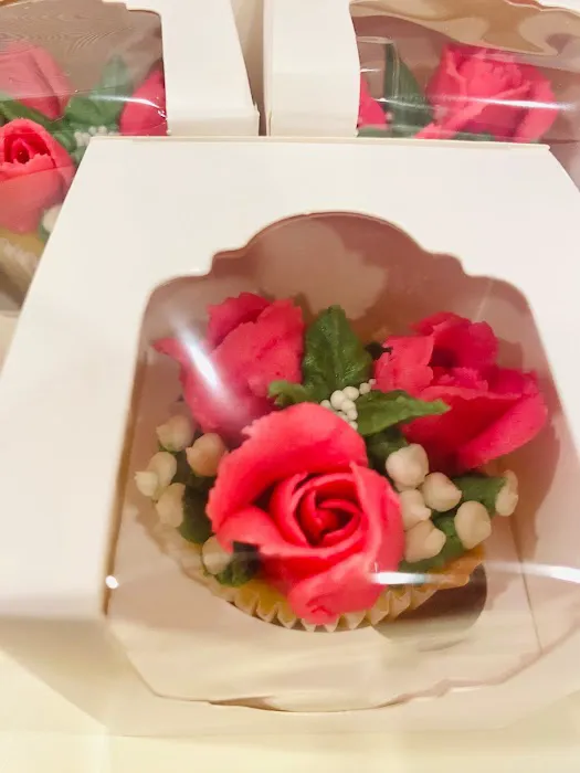 Wildflour Cupcakes Picture 2