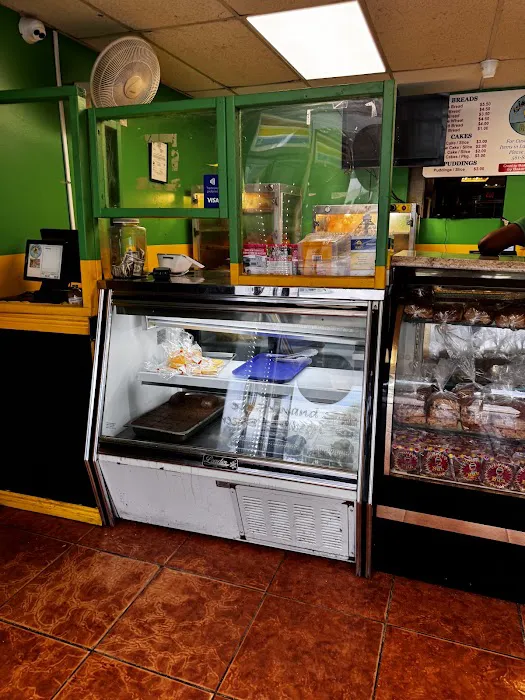 Island Style Bakery Picture 4