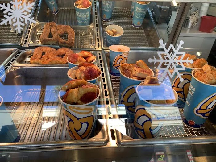 Cinnabon Picture 8