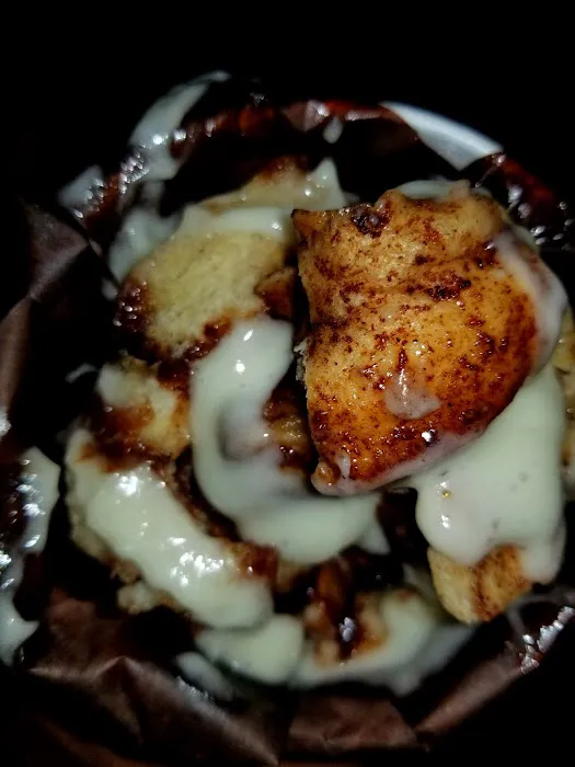 Cinnabon Picture 5