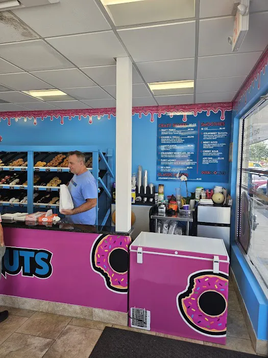 Dixie Highway Donuts Picture 6