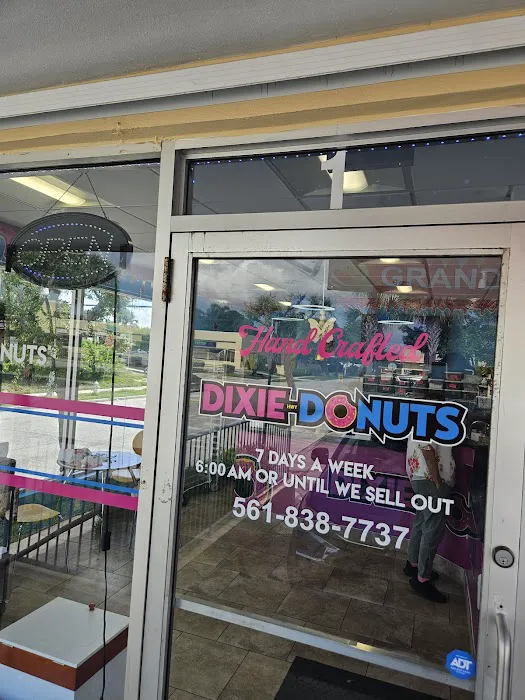 Dixie Highway Donuts Picture 7