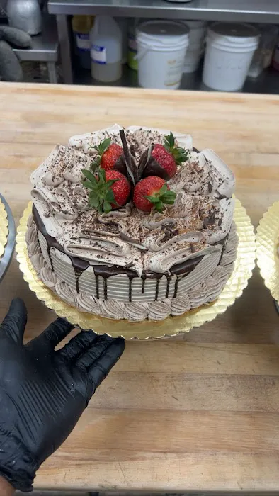 Reyna's Bakery Picture 6