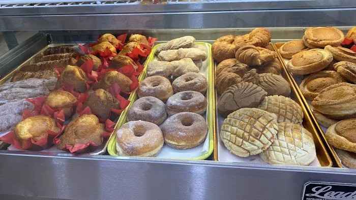 Reyna's Bakery Picture 9