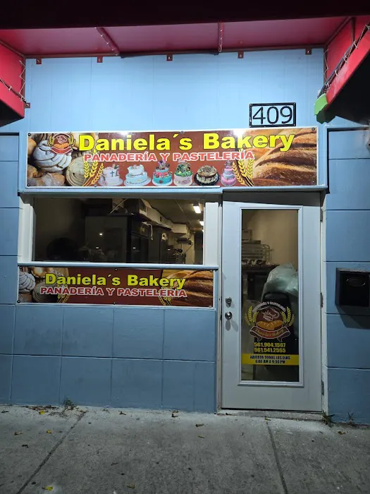 Panaderia y Pastelería Daniela’s Bakery of Florida Picture 7