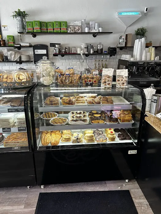 Enzo's Cafe And Bakery Picture 6