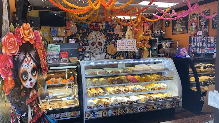 La Ideal Bakery Picture 8