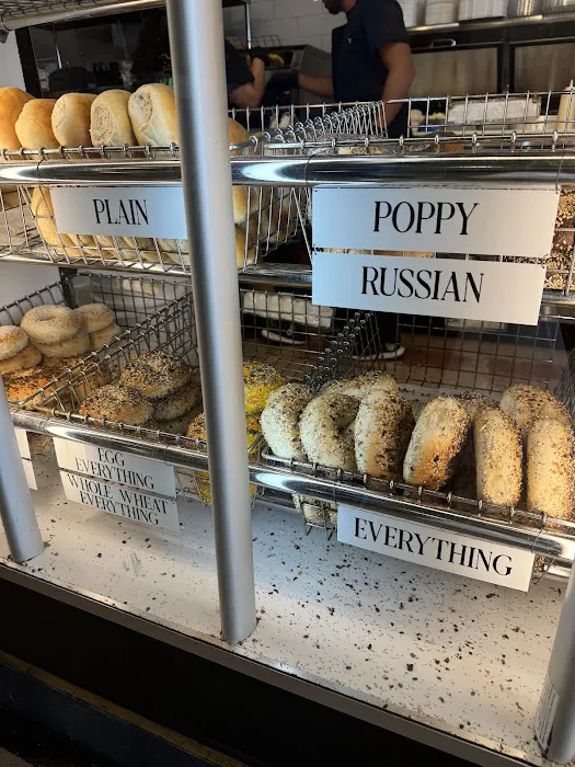 Royal Palm Makeb's Bagels & Deli Picture 10