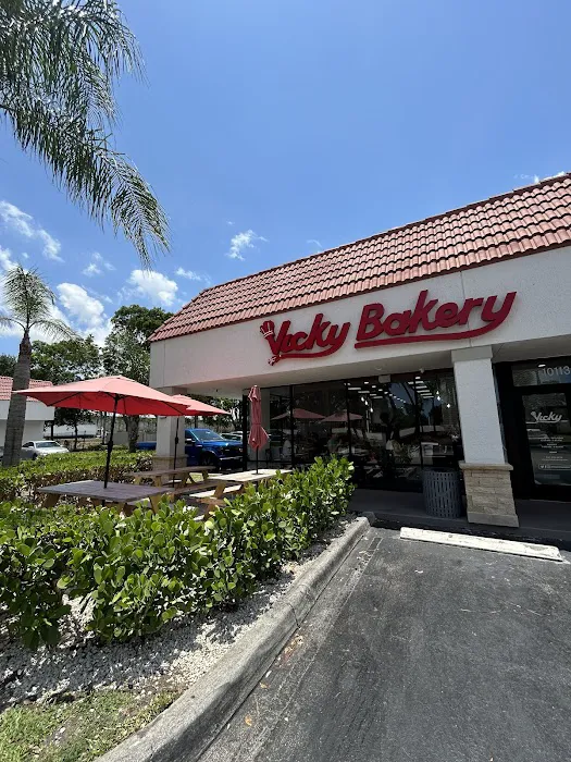 Vicky Bakery Royal Palm Picture 9
