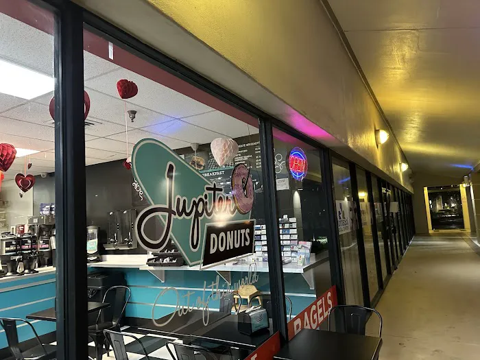 Jupiter Donuts Royal Palm Picture 7