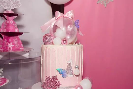 Chic Little Cakes