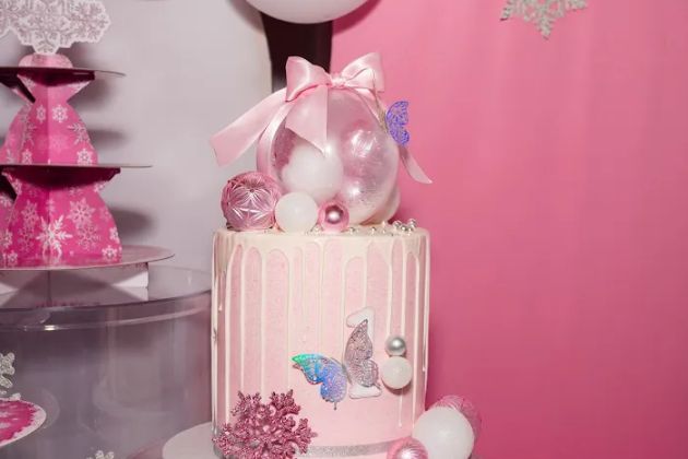 Chic Little Cakes