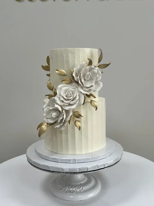 Johnson's Custom Cakes Picture 5