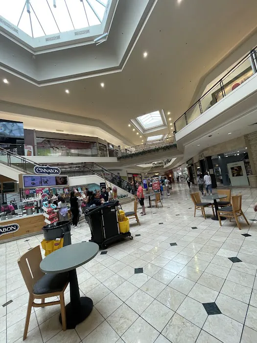 Cinnabon Picture 5