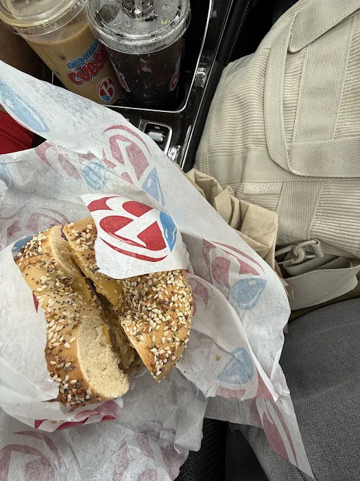 Brooklyn Water Bagel Picture 10