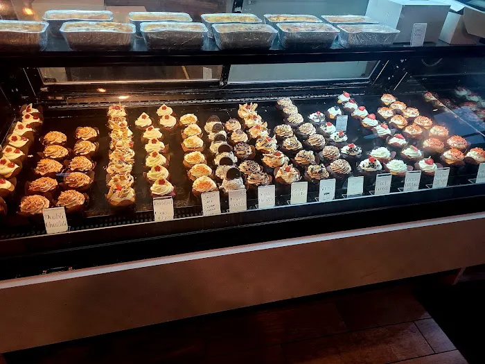 Aloha Bakery & Cafe Picture 9