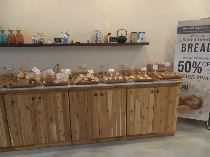 ARI Bakery Cafe Picture 2