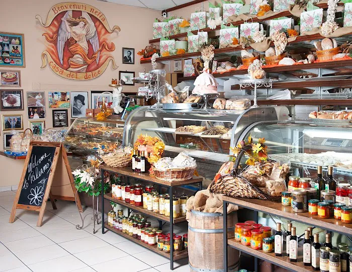 Palermo's Italian Bakery Picture 5