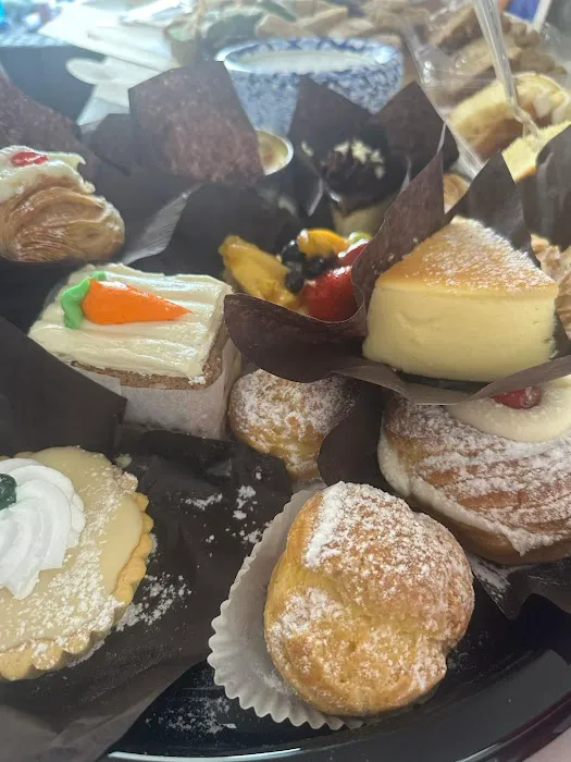 Palermo's Italian Bakery Picture 6