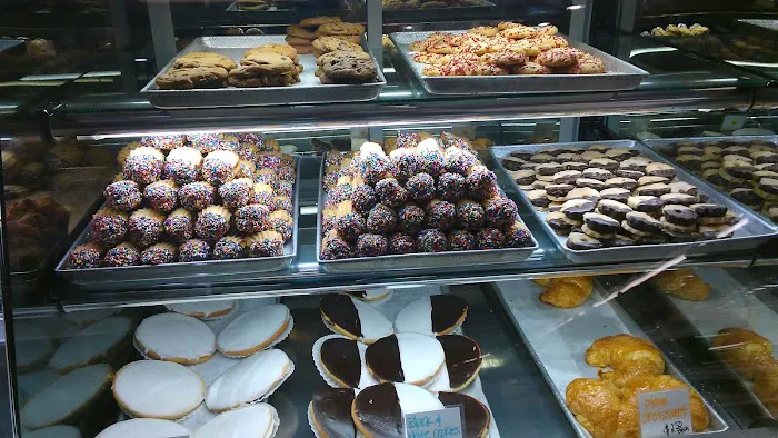 Way Beyond Bagels Picture 1