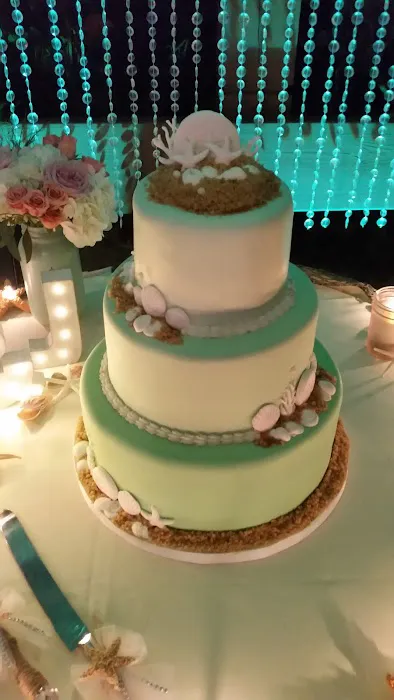Adina's Cakery Picture 10
