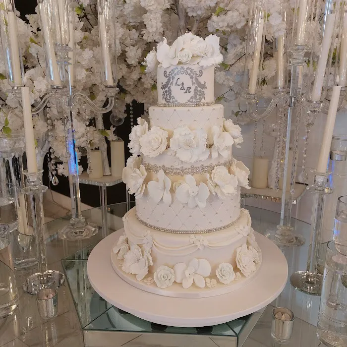 Adina's Cakery Picture 6