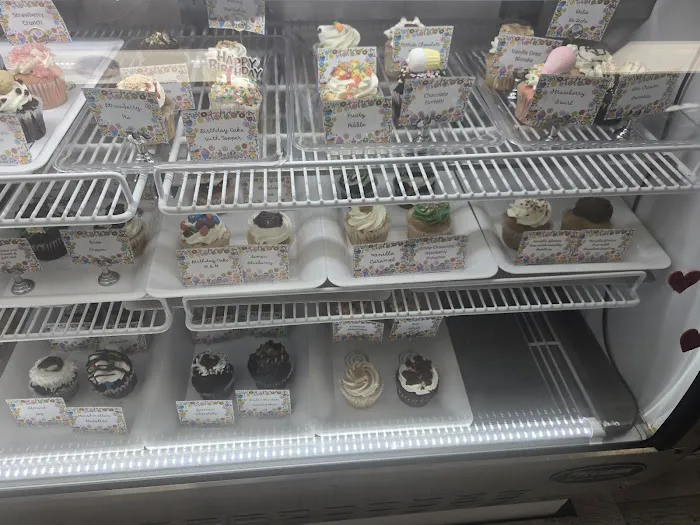 Marlee's Cupcakery & Creamery Picture 6