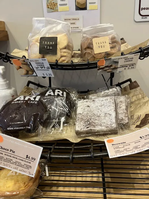 ARI Bakery Cafe Picture 10