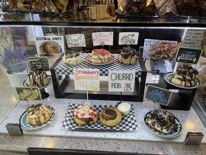 Cinnaholic Picture 4