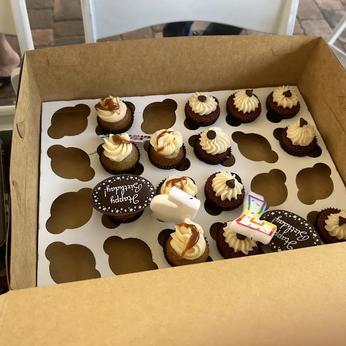Jodi's Cupcakes & More Picture 9