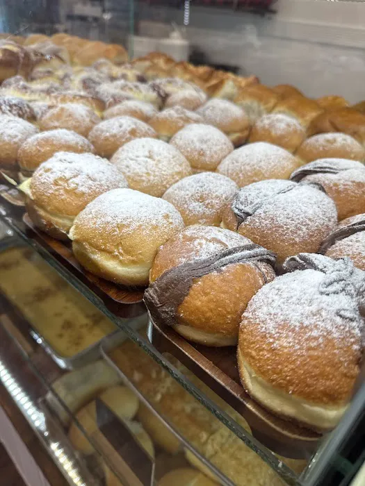 Tedescos Bakery Picture 9