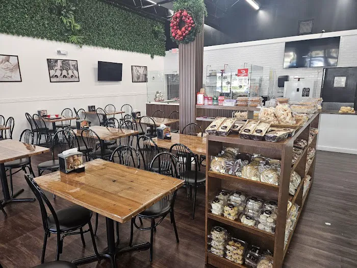 Tedescos Bakery Picture 1