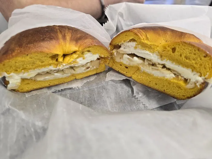 2nd Street Deli and Bagels Picture 3