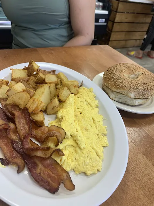 2nd Street Deli and Bagels Picture 9