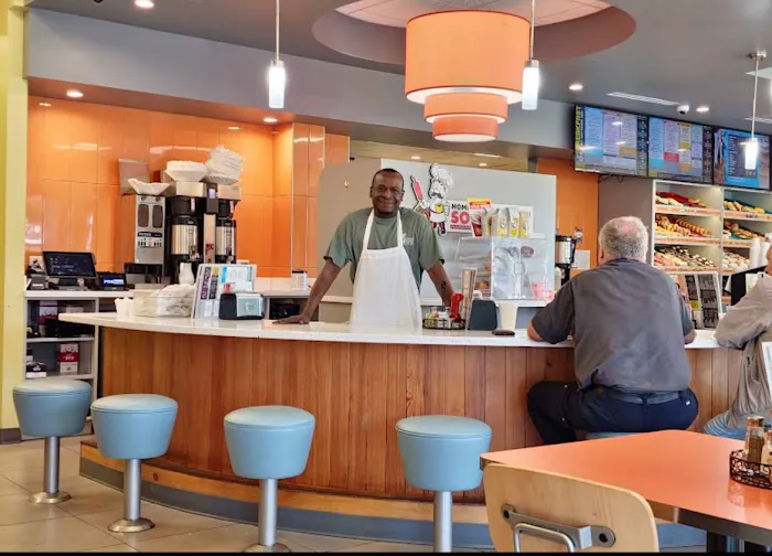 Dandee Donut Factory Picture 8