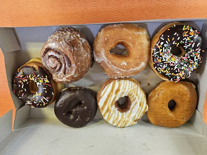 Dandee Donut Factory Picture 3