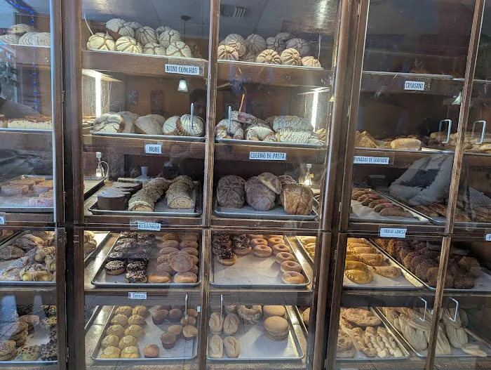 La Union Bakery Picture 10