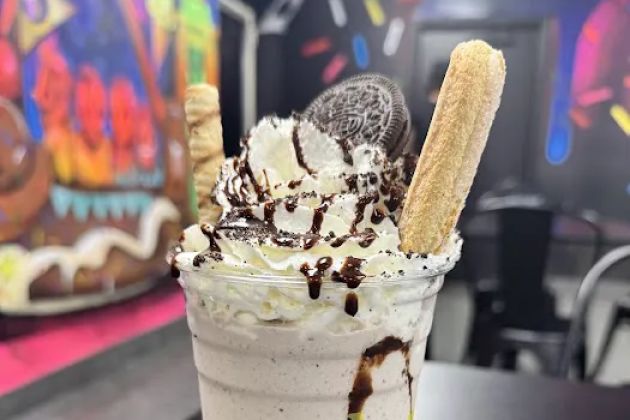 Midnight Cookies & Cream Lighthouse Point