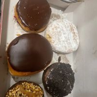 Dandee Donut Factory. ico