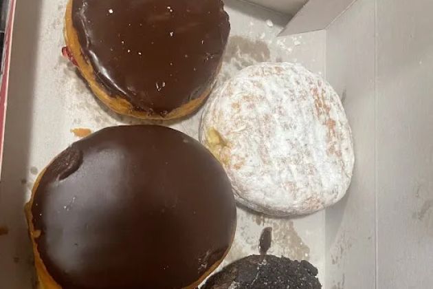 Dandee Donut Factory.