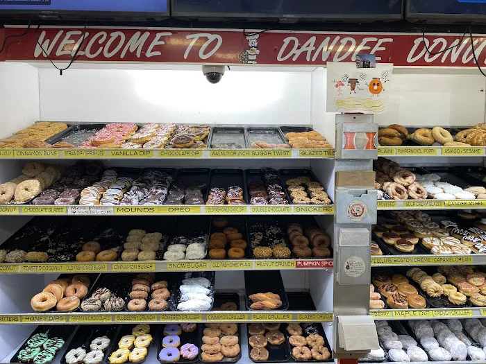 Dandee Donut Factory. Picture 7